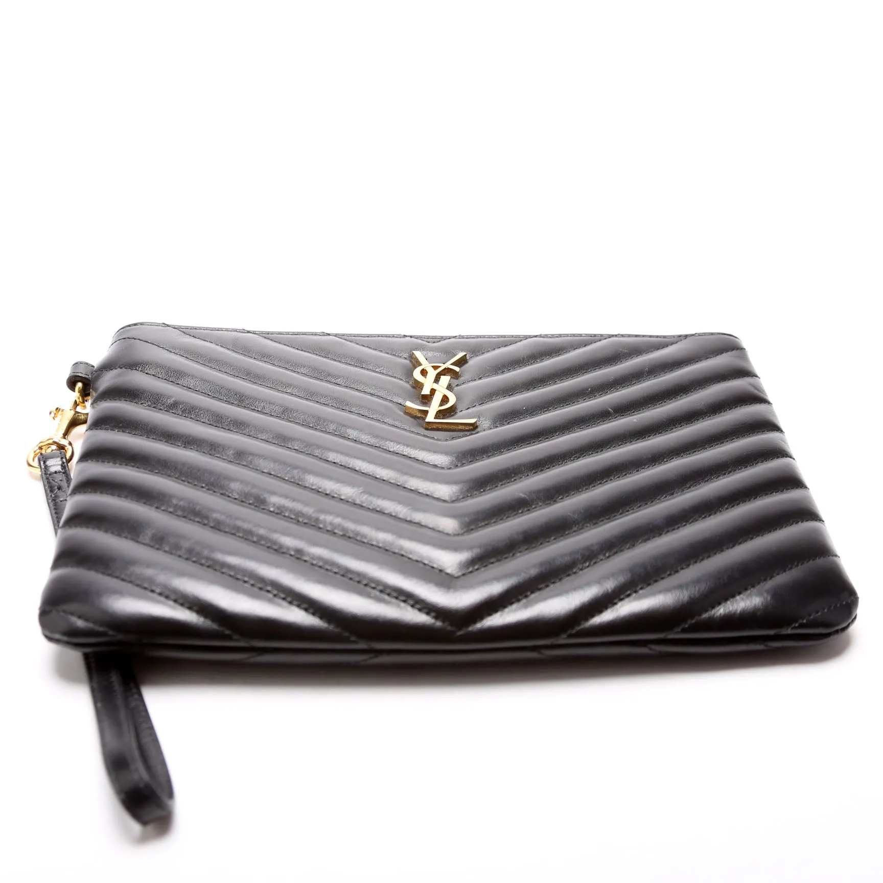 379039 A5 Matelasse Pouch Black