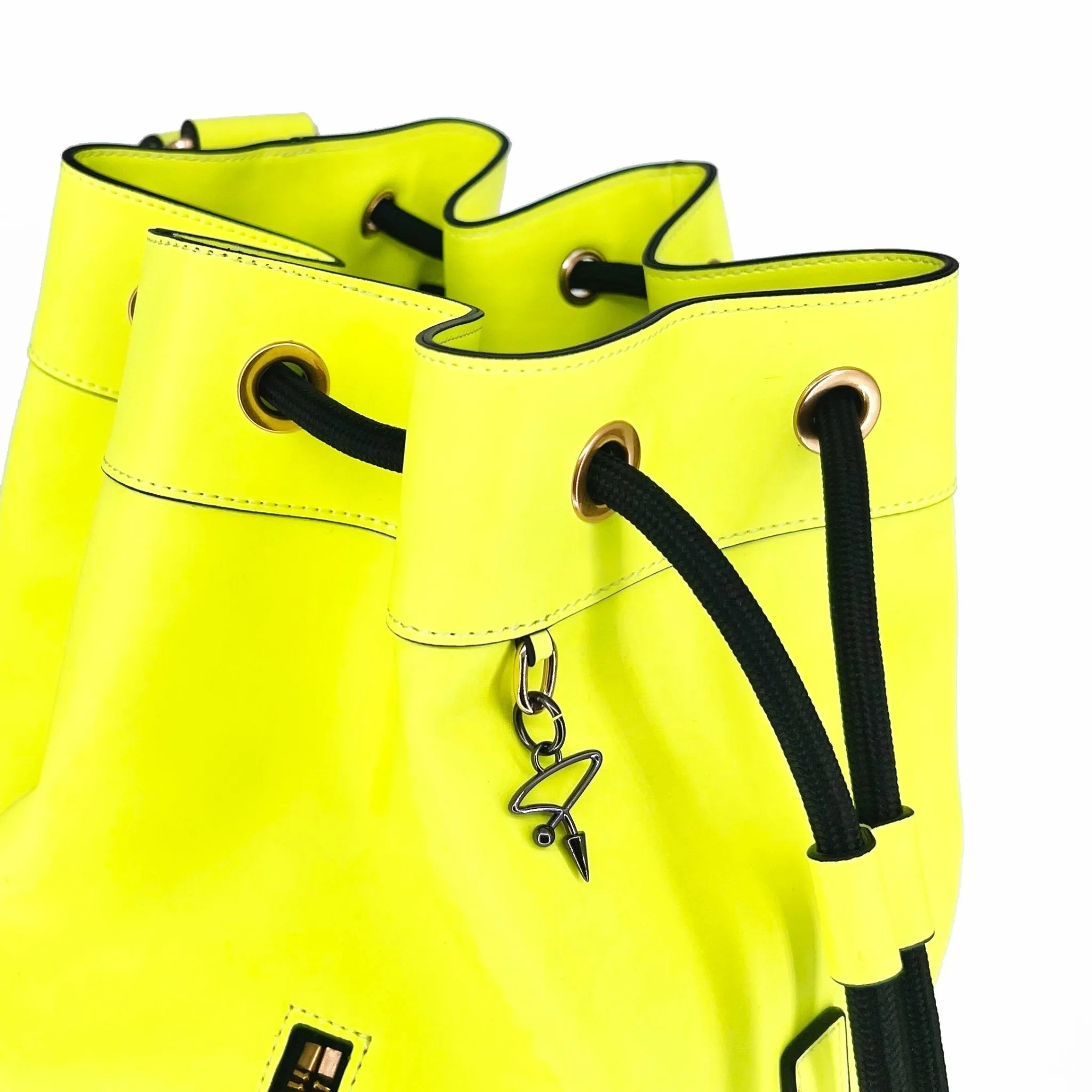 88G Bucket Backpack In White & Yellow