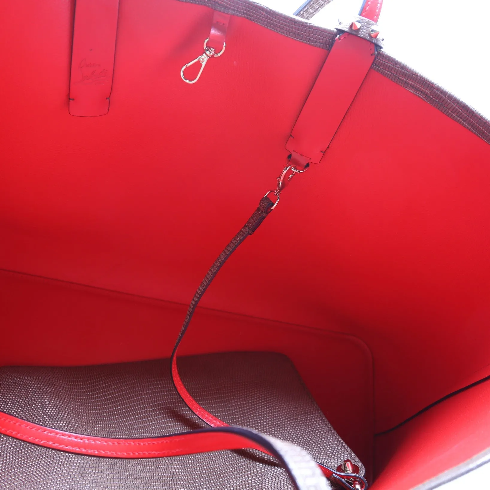 Cabata Leather Tote W/Pouch