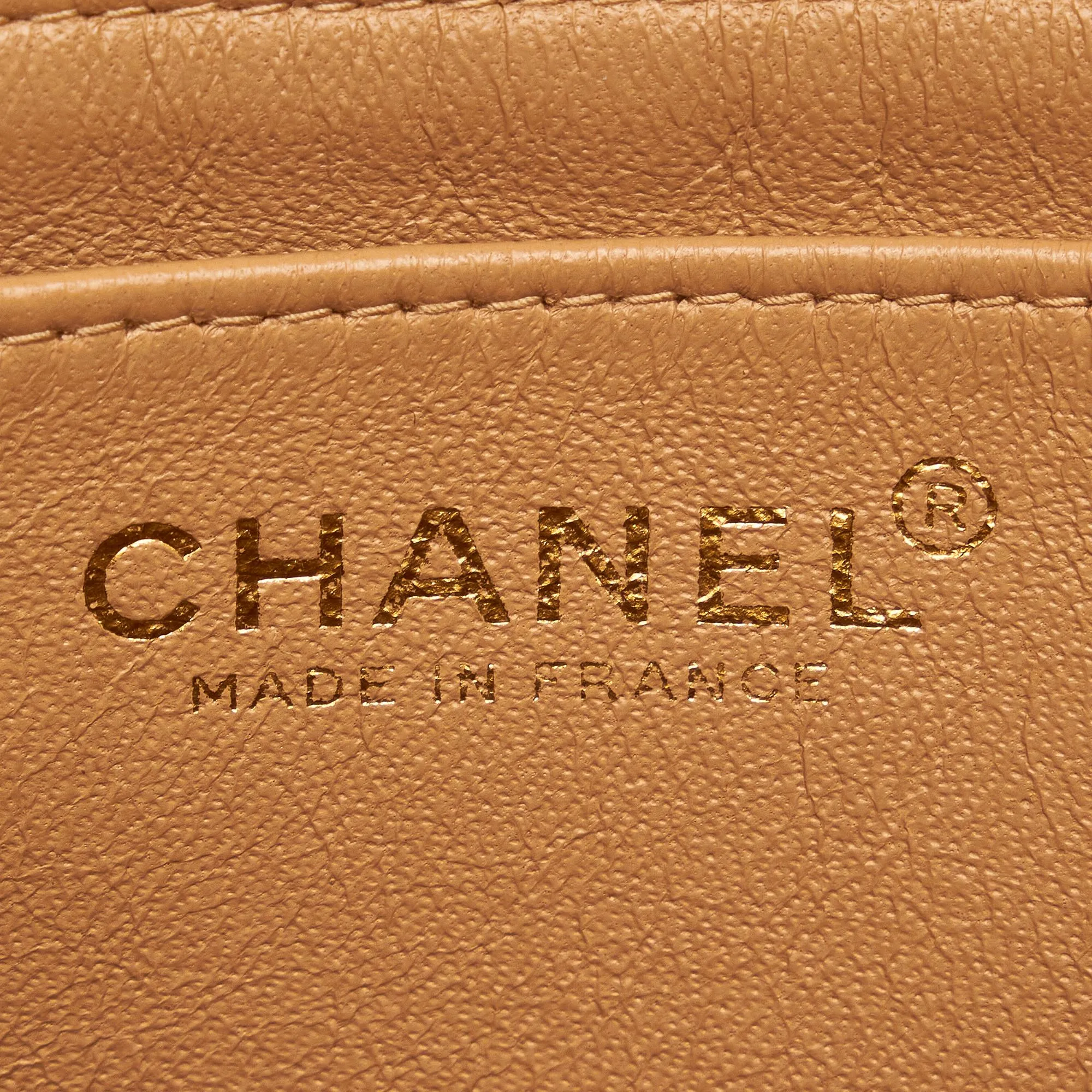 Chanel Bicolor Leather Shoulder Bag (SHG-k3TZpL)