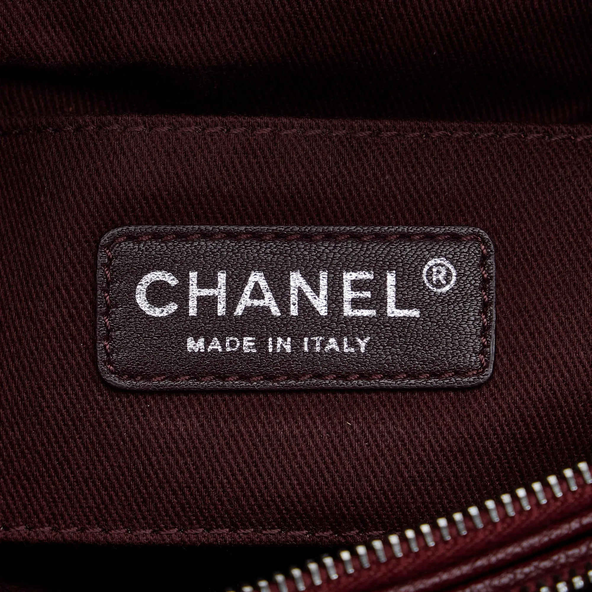 Chanel CC Caviar Chain Shoulder Bag (SHG-KKLlAi)