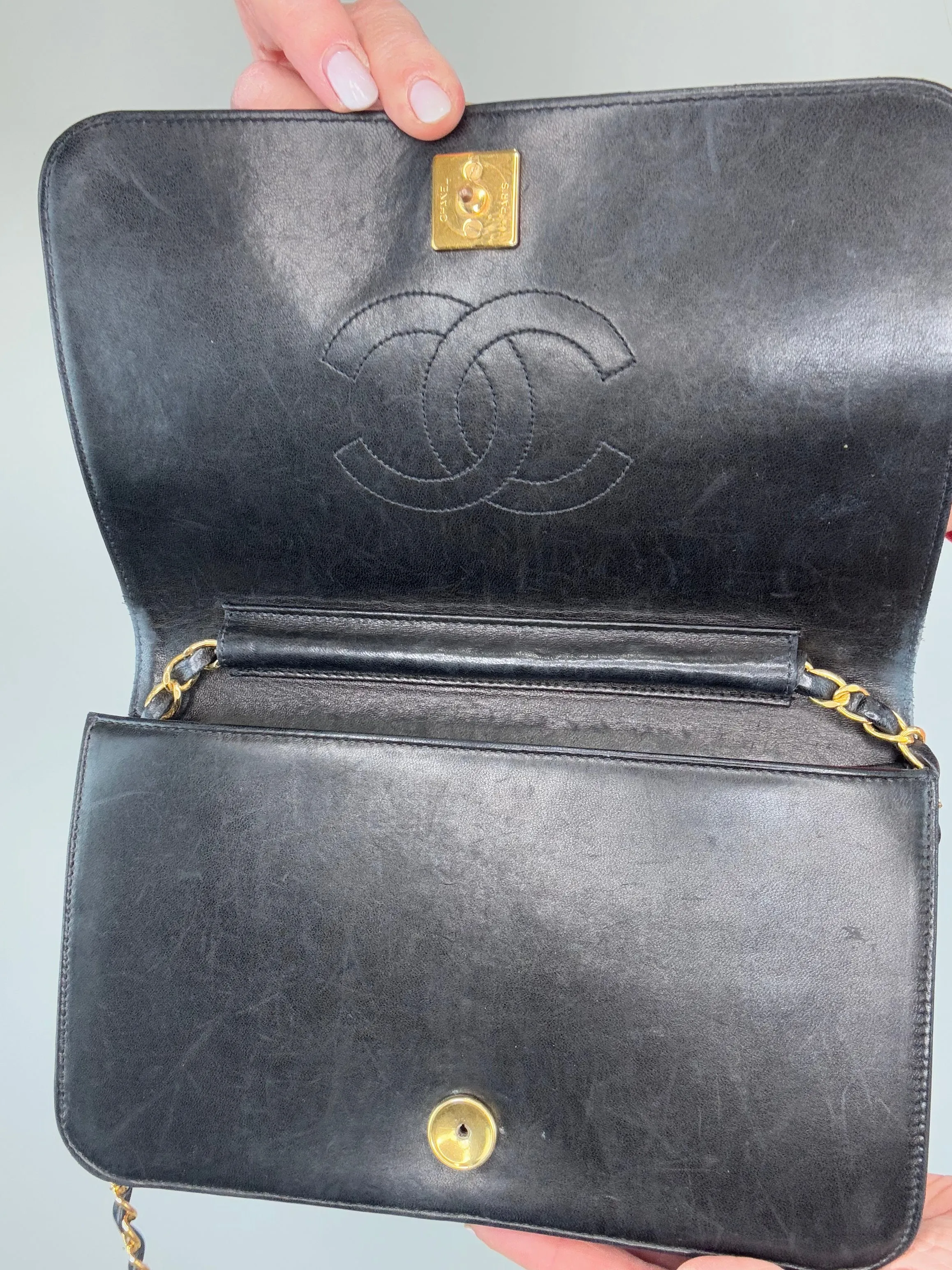 Chanel Vintage Single Flap Push Button